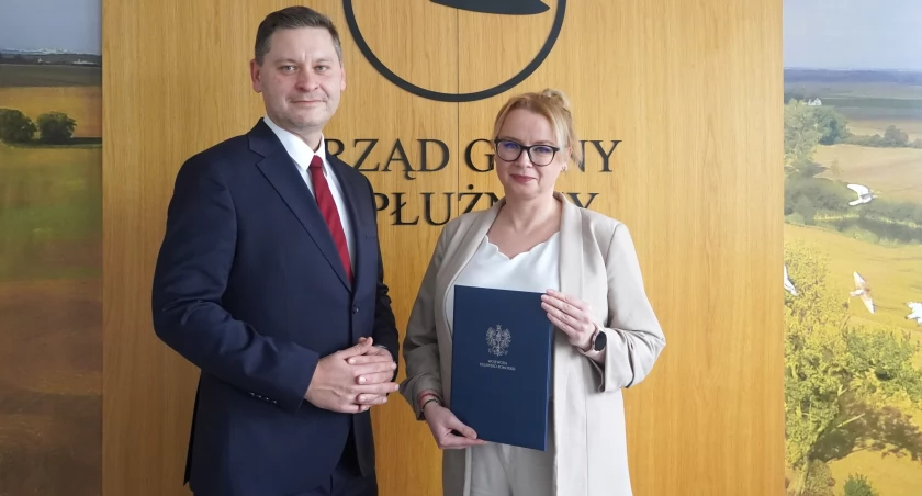 Pełniącą obowiązki wójta gminy Płużnica została Elżbieta Wiśniewska, nominację wręczył Jej wicewojewoda kujawsko-pomorski Michał Koniuch