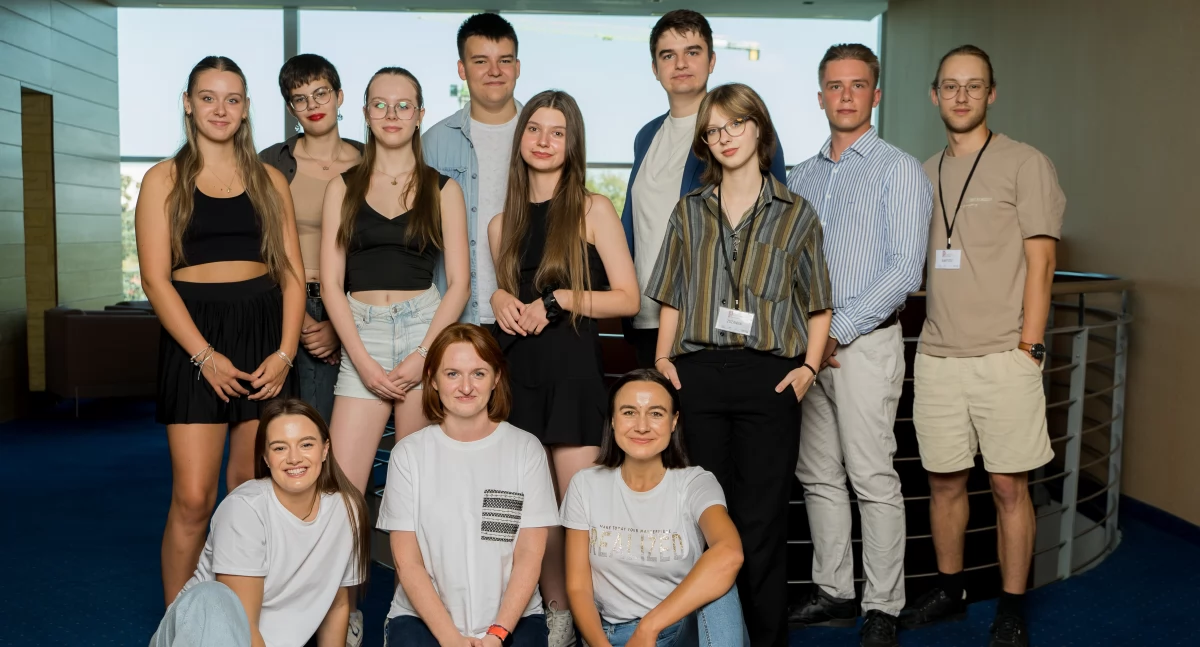 Oświata, Wychowają nowych przywódców - zdjęcie, fotografia