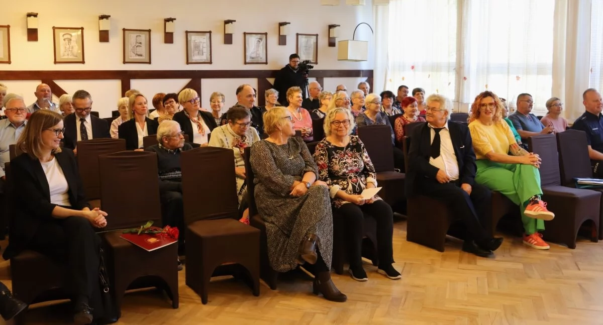 Wydarzenia lokalne, Obchodzili Dzień Białej Laski [zdjęcia] - zdjęcie, fotografia