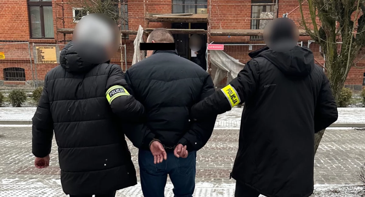 Kronika kryminalna, Rozbili narkotykową szajkę - zdjęcie, fotografia