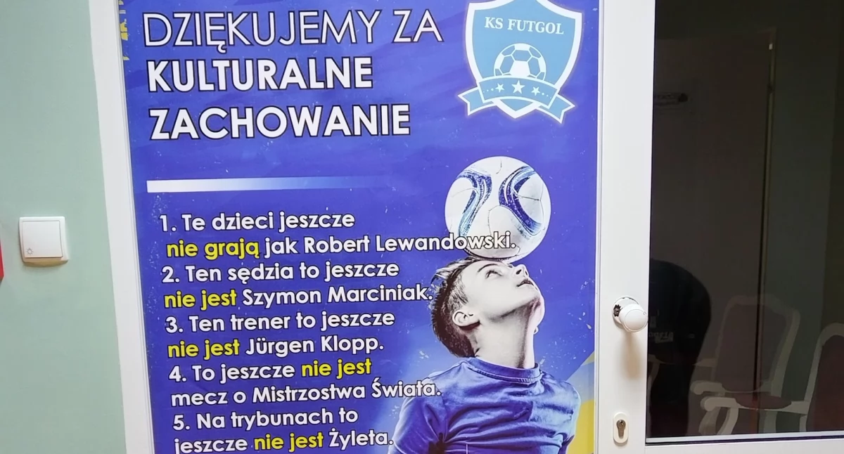 Wydarzenia lokalne, Urodzinowy marsz kibiców - zdjęcie, fotografia
