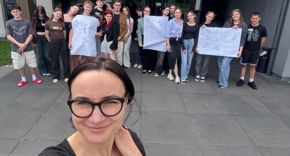 Stowarzyszenia i organizacje, Inwestują młodzież - zdjęcie, fotografia