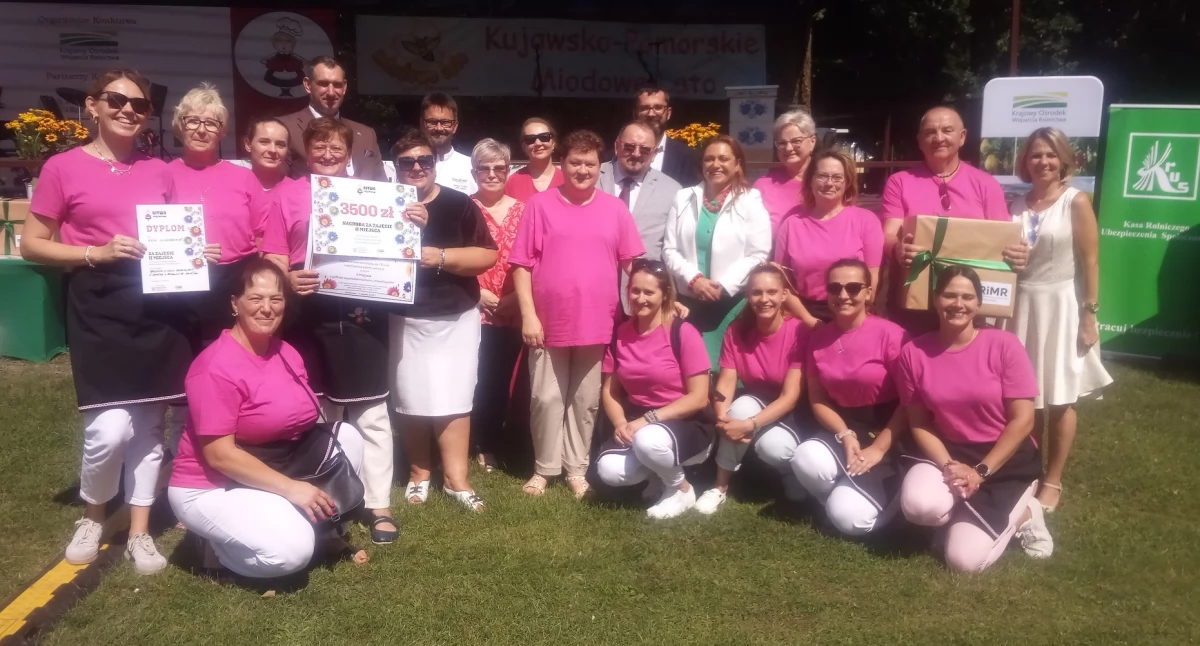 Stowarzyszenia i organizacje, Wicemistrzynie regionu Łobdowa - zdjęcie, fotografia
