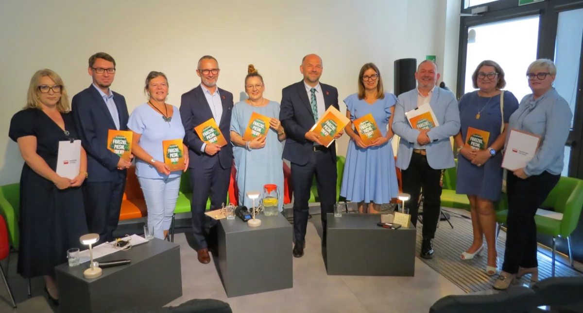 Biblioteki, Żywot Kochanowskiego poezją tkany - zdjęcie, fotografia