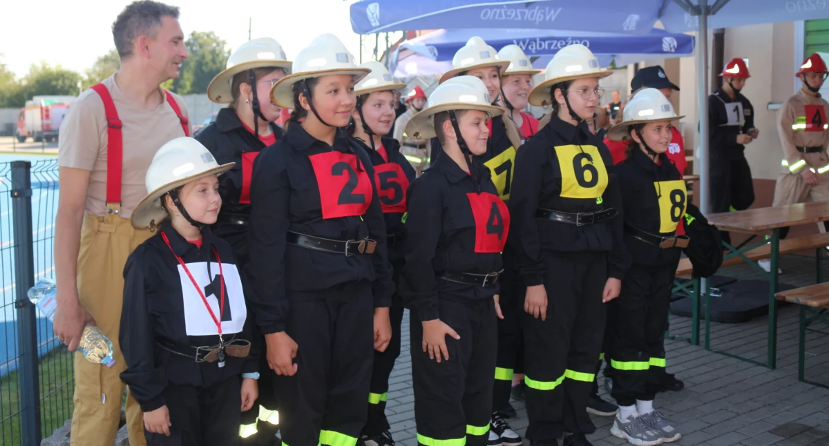 Wydarzenia lokalne, Zacięta rywalizacja strażaków - zdjęcie, fotografia