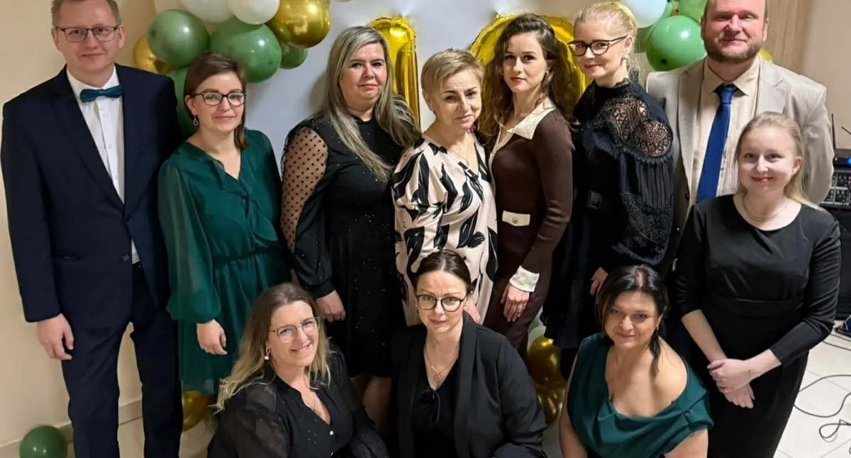 Stowarzyszenia i organizacje, pomocy Wroniu - zdjęcie, fotografia