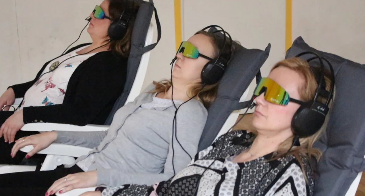 Oświata, Szkoły dostały sprzęt komputerowy - zdjęcie, fotografia