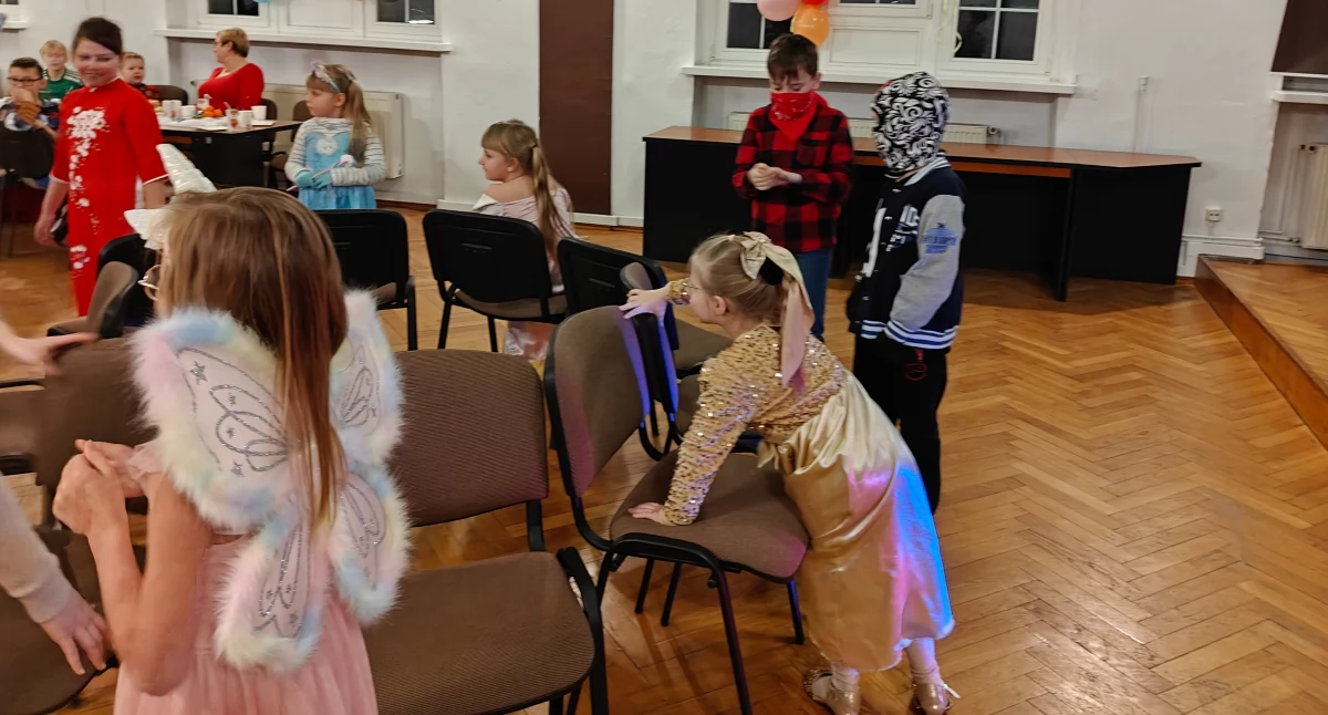 Wydarzenia lokalne, wychowanków rodzin zastępczych - zdjęcie, fotografia