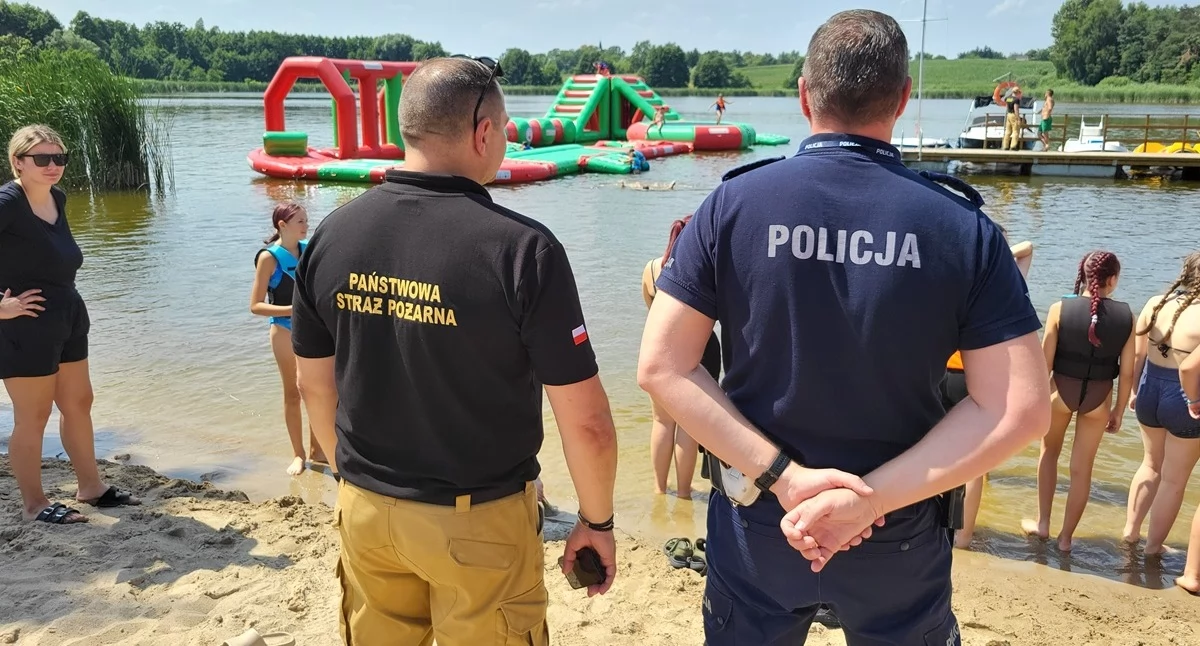 Komunikaty i profilaktyka, Służby łączą siły uczą bezpiecznego wypoczynku - zdjęcie, fotografia