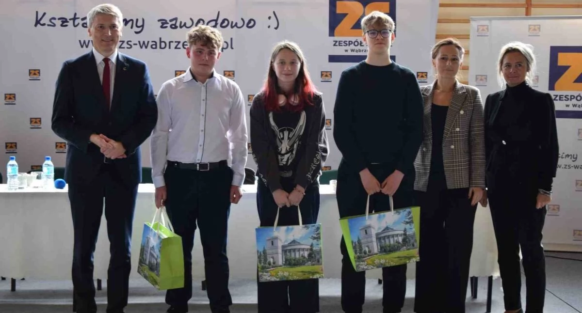 Oświata, posłem Skonieczką sejmie - zdjęcie, fotografia