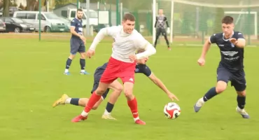 Unia gromi i jest na podium IV ligi. Hat-trick Nowaka [zdjęcia]