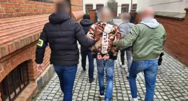 Rozbój w Wąbrzeźnie. We czterech napadli na 43-latkę!