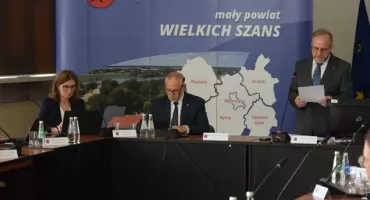 Zmiany w oświacie i finansach